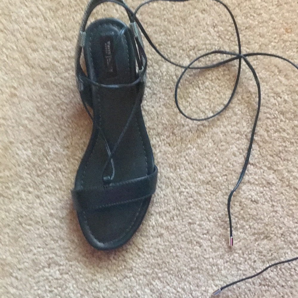 WHBM Green flat lace up sandals
